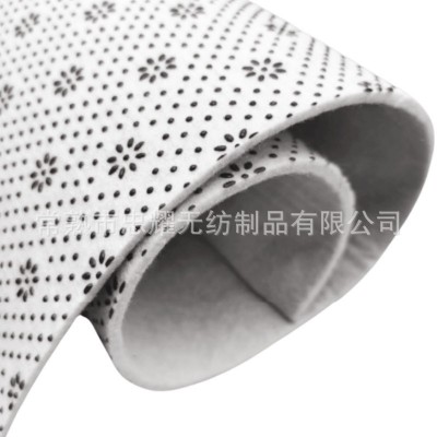 滴塑無(wú)紡布家居地毯防滑布滌綸梅花點(diǎn)塑毛氈布地墊復(fù)合底布無(wú)紡布